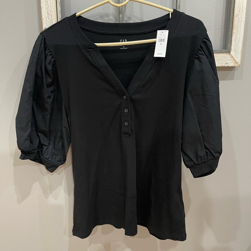 GAP Women's Black Puff Sleeve Top